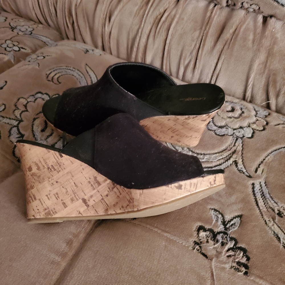 WEDGE SANDALS
